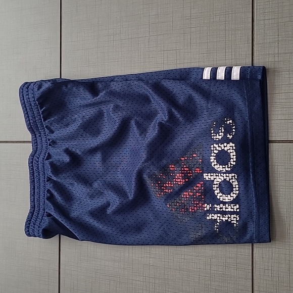 Adidas Shorts Size 7 - Picture 4 of 4
